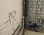 Distribuzione dell'acqua fai-da-te Impianto idraulico adeguato nell'appartamento
